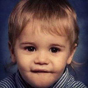 This boy dreamt of buying his mom a home after living in subsidized housing with mice & became a millionaire star