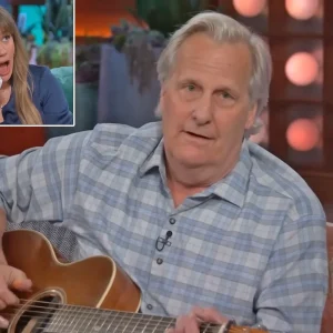Original Song by Jeff Daniels Tears Kelly Clarkson Apart