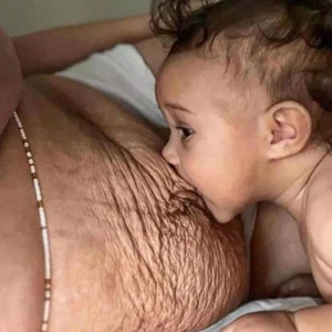A Mom of Four Shares the Raw Truth of Postpartum Bodies….