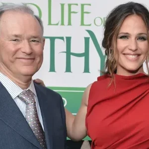 Our thoughts and prayers go out to Jennifer Garner for her tragic loss