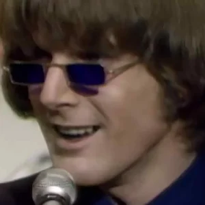 ‘The Byrds’ play one of the most beautiful songs of the 60’s