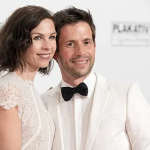 US actor Christian Oliver and his 2 daughters died in a plane crash in the Caribbean