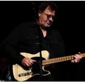 Country star Vince Gill was instructed not to sing about Jesus so this is how he responded