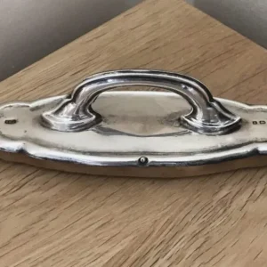 Strange antique object has internet stumped