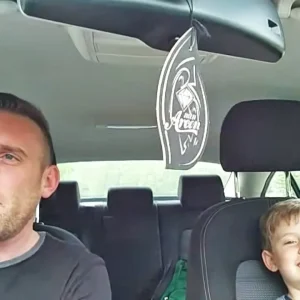 Cute father-and-son automobile jam to Frank Sinatra hits the internet like wildfire!
