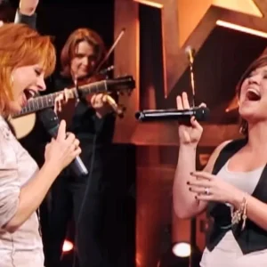 Reviving “Does He Love You” with Reba McEntire and Kelly Clarkson