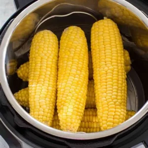 How to Make Delicious Corn on the Cob with Just 2 Simple Ingredients